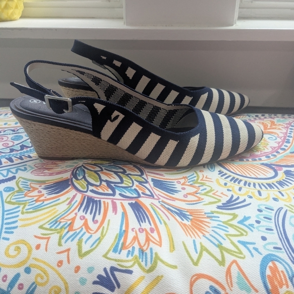 Vivaia Almond Toe Wedge Slingback Sandals - Picture 5 of 7